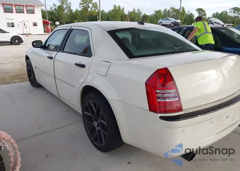 2006 Chrysler 300C из США, поврежденный, VIN 2C3LA63H56H170801
